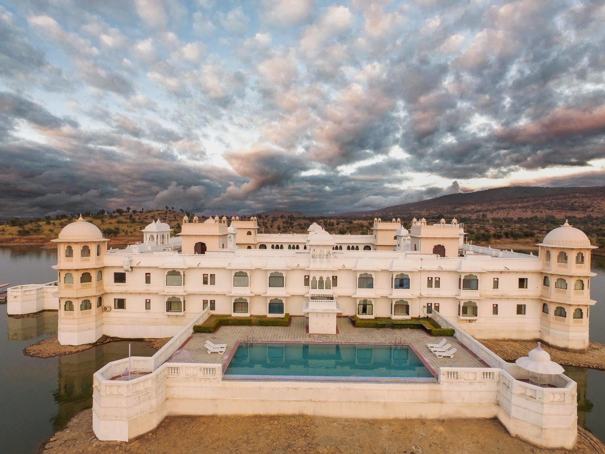 Juesta Lake Nahargarh Palace, Chittorgarh Pārsoli Dış mekan fotoğraf